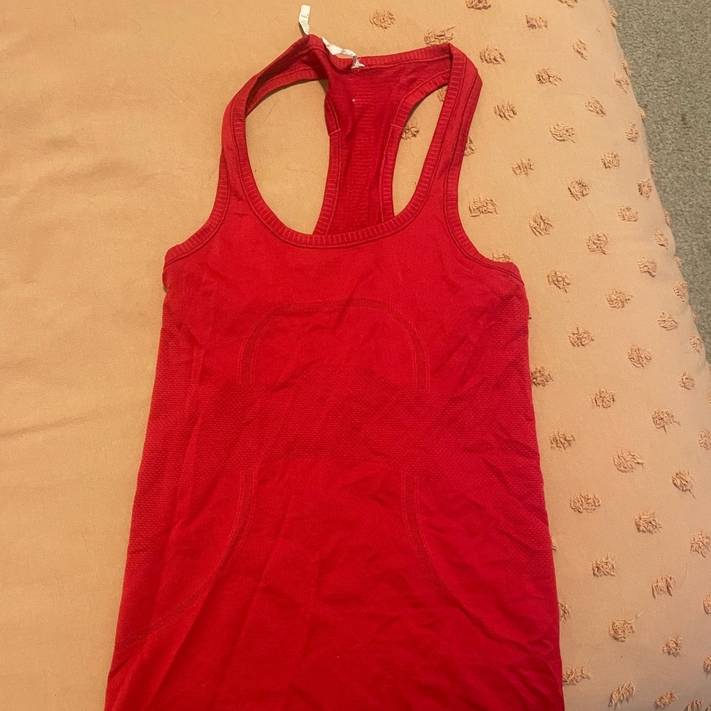 Lululemon workout tank